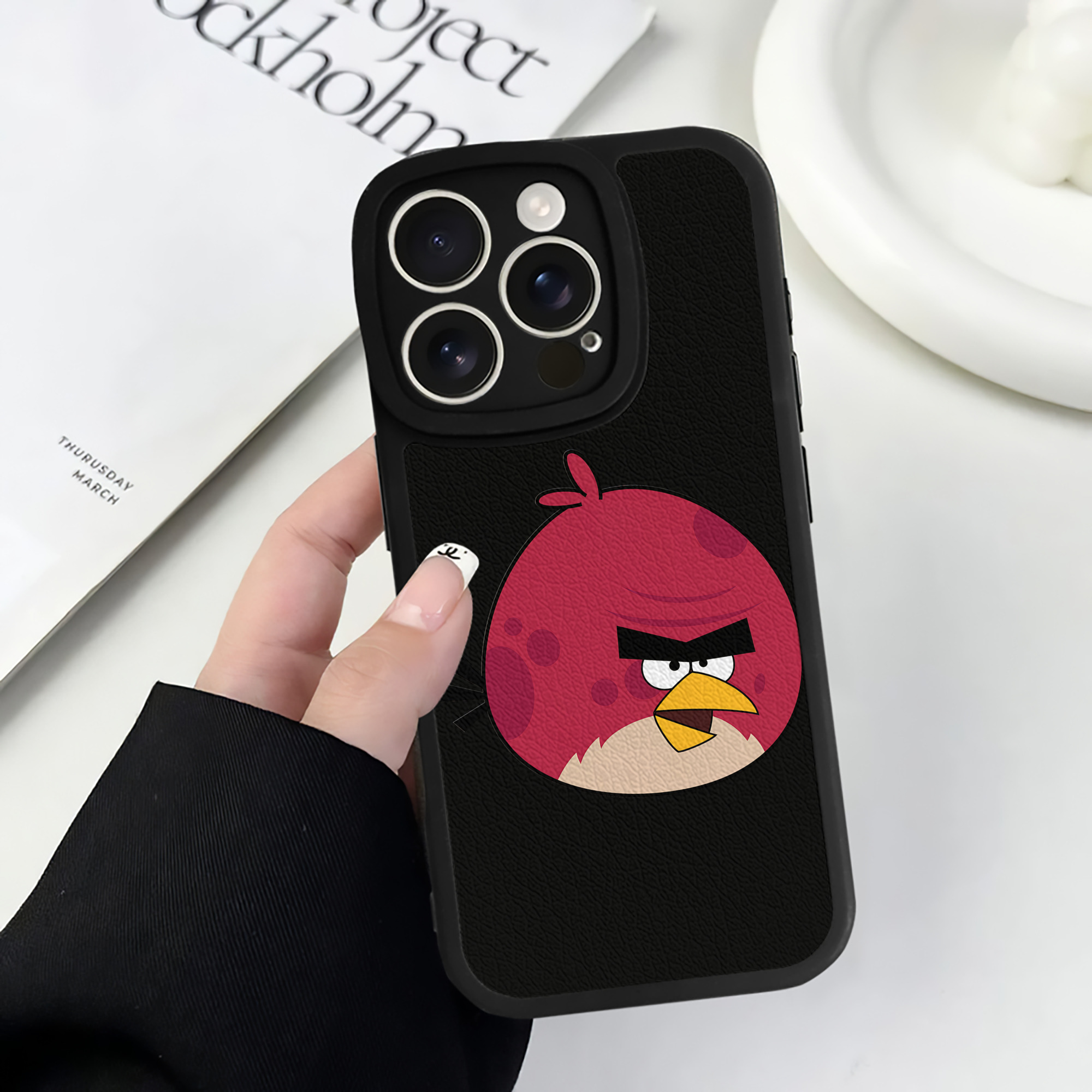 （画像用） Angry Birds アングリーバード 【iPhone 16シリーズ対応】シリコンスマホケース（レザー調） 材質：シリコン